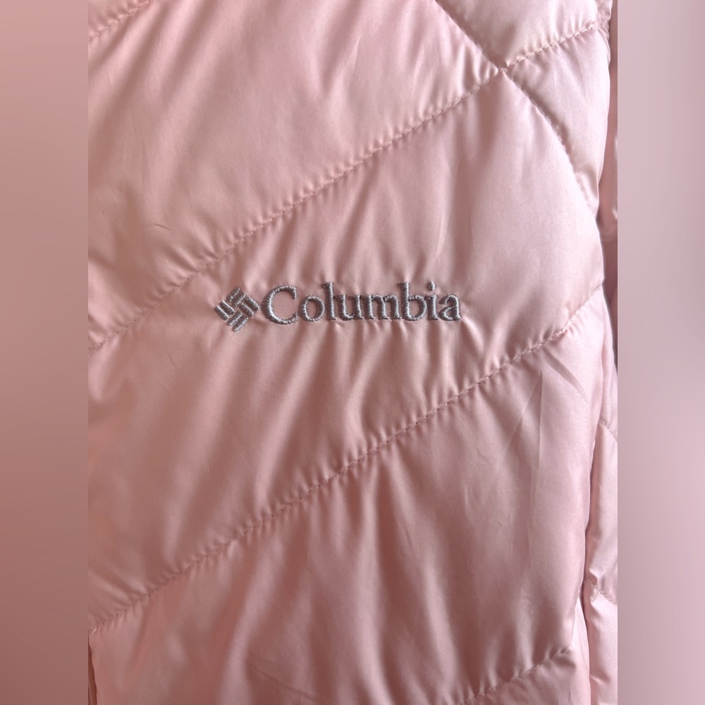 Women’s Columbia Puffer Jacket light pink!